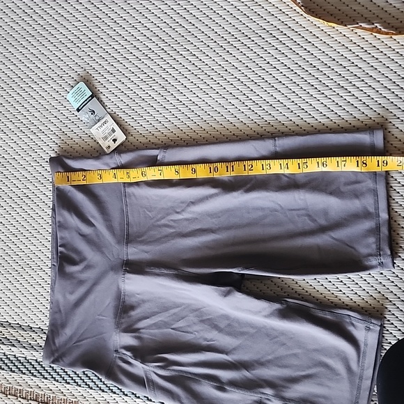 New High rise Pocket bike short - Picture 5 of 11